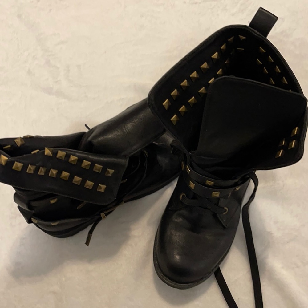 Combat boots with studs